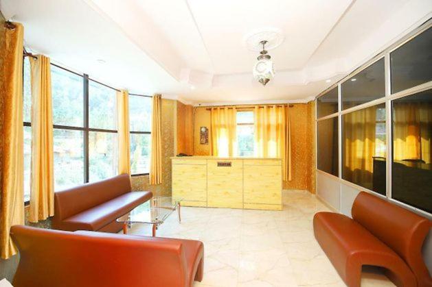 Sarāhan Hotel Alpine View מראה חיצוני תמונה